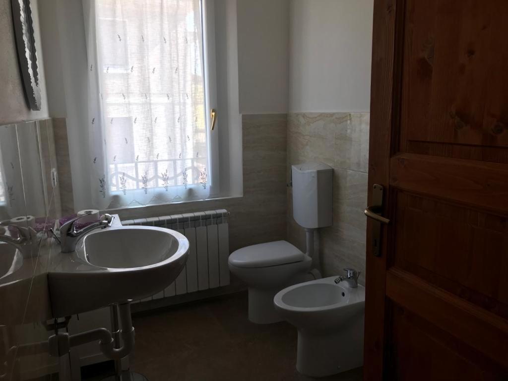 La Sosta Camere & Appartamenti San Felice sul Panaro Exteriör bild
