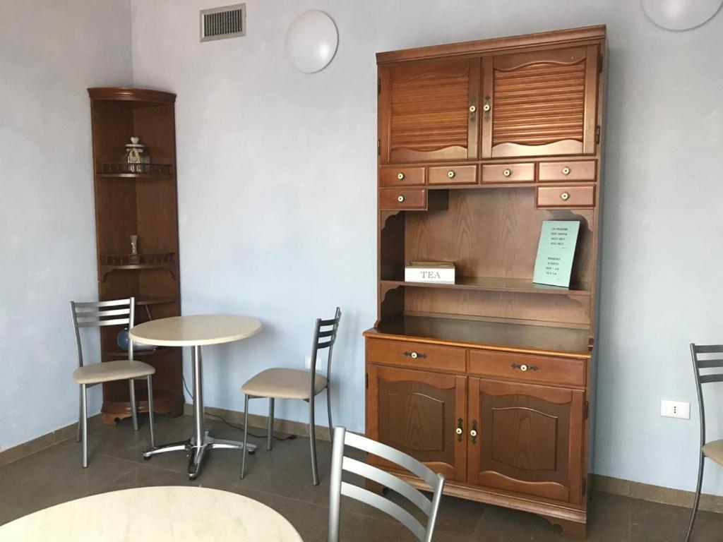 La Sosta Camere & Appartamenti San Felice sul Panaro Exteriör bild